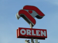 Paliwo drożeje, Orlen liczy miliardy. Teraz zaczyna się spór o podatek od nadmiarowych zysków