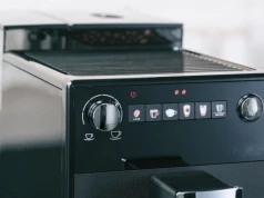 Ten ekspres mieści się wszędzie. Melitta Latticia ma 20 cm i potaniała