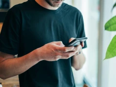 Dobre i złe wiadomości. Życie online i offline a zdrowie psychiczne polskich nastolatków