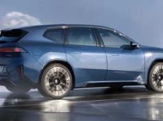 Pierwszych BMW iX3 lepiej nie ładować w deszczu. Możliwe porażenie prądem w 145 wczesnych egzemplarzach