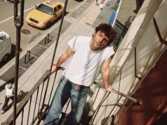 MARK AMBOR – New York Confident