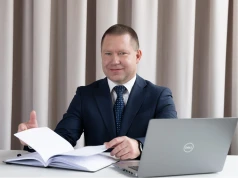Pilnuje miliardów Wrocławia. To on trzyma rękę na miejskiej kasie