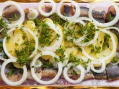 Nasi dziadkowie zajadali go niemal co piątek. Jest napakowany białkiem i świetny dla serca oraz mózgu