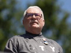 Wałęsa zdejmuje ukraińską flagę. "Ubliżył mi i pomordowanym"