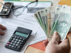 1403 zł co miesiąc dla emerytów. Należy złożyć wniosek, ZUS ma 30 dni na rozpatrzenie
