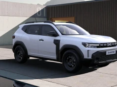 Biała, bazowa Dacia Duster Eco-G 120, czyli najtańsza opcja od ręki. Ile kosztuje?