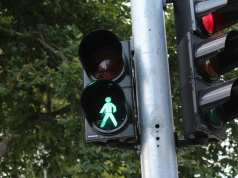 Będzie bezpieczniej na Lubczyńskiej. Przy przejściu dla pieszych pojawi się sygnalizacja świetlna
