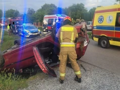 Wypadek na gminnej drodze. Wśród rannych dwoje dzieci