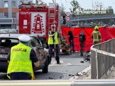 W wypadku opla z motocyklem na Puławskiej zginął młody policjant jadący jednośladem