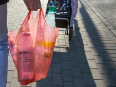 Pieniądze z kaucji od razu na konto. W tych zwrotomatach wystarczy przyłożyć kartę
