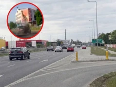 Błędne oznakowanie w miejscu, gdzie zginął policjant na motocyklu