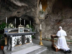 Dziś sanktuaria świata modlą się papieżem o pokój. Połączą się m.in. Fatima, Lourdes i Jasna Góra