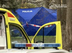Tragedia we Włochach. Mężczyzna spadł z dachu. Zginął na miejcu