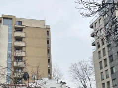 Dostał mieszkanie w spadku od osoby, które też je odziedziczyła. Fiskus naliczył podatek