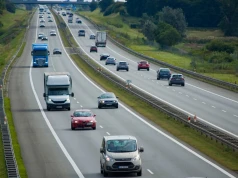 Kierowcy robią to z uprzejmości, policja wlepi mandat. Za manewr grożą punkty i kara