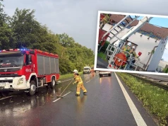 Burze w powiecie strzeleckim. Poprzewracane drzewa, zerwane dachy
