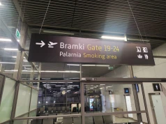 Wrócili z Wielkiej Brytanii i trafili w ręce służb. Dwa zatrzymania na lotnisku w Krakowie