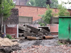 Za bałagan w ogródku grozi kara nawet do 1500 zł. Wystarczy skarga sąsiada