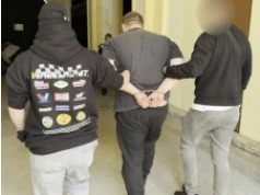 Informował o zamachach na prezydenta i szefa MSZ. Warszawski adwokat zatrzymany