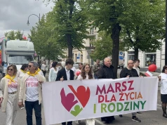Około 300 osób przeszło ulicami Słupska w Marszu dla Życia i Rodziny