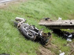 Koszmarna śmierć 17-letniego motocyklisty. Uderzył w składowane drewno