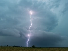 Burze nad województwem lubelskim. Możliwe intensywne opady deszczu i lokalne podtopienia