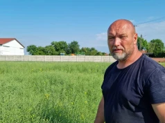 Ma 220 ha i od 20 lat pracuje na etacie. Powód zaskakuje