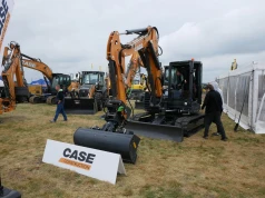 Dobrze zaprojektowana i nieźle wyceniona. Co potrafi koparka Case CX100E?