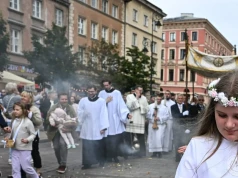 Boże Ciało 2026. Czy trzeba iść do kościoła i uczestniczyć w procesji?