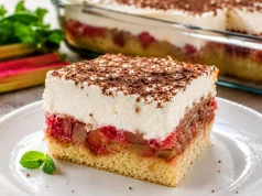 Pokochasz ten smak! Rabarbarowa chmurka bije malinową na głowę