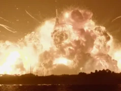 Eksplozja rakiety Blue Origin brutalnie uderza w plany NASA. Czy katastrofa u Jeffa Bezosa sprawi, że to Chiny zbudują pierwszą bazę na Księżycu?