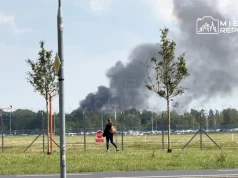 Pożar domku na działkach przy lotnisku. Czarny dym było widać z daleka