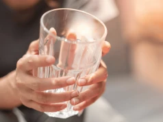 Sanepid ostrzega przed skażonymi naczyniami. Popularna sieć wycofuje produkt ze sprzedaży