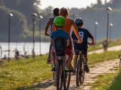 Kask obowiązkowy na rowerze i hulajnodze. Nowe przepisy już obowiązują