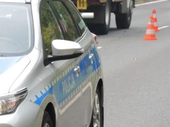 Ciężarówka uderzyła w Toyotę i odjechała. Policja szuka kierowcy, który uciekł po kolizji na DTŚ-ce