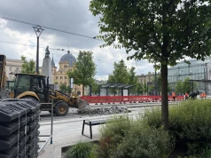Remont Placu Wolności powoduje korki. A opozycja pyta, co z kostką