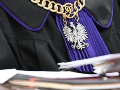 Brutalny atak na 15-latka w szkole. Jest akt oskarżenia przeciwko 46-letniemu mężczyźnie