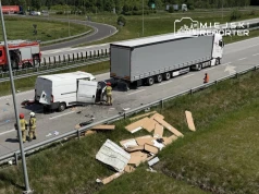 Busem wjechał w tył ciężarówki. Jedna osoba nie żyje, trasa S8 zablokowana