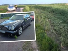 Skosił kawałek pola gnając Mercedesem. Uciekał przed policją