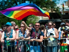 Szkoła związana z Uniwersytetem Chicagowskim nie wywiesi flagi LGBTQ. Powodem zasada neutralności