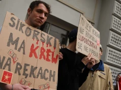 Protest na premierze książki Sikorskiego. "Nie zapomnimy jego haniebnej postawy"