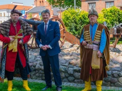 Huk armat, walki rycerskie i żywa lekcja historii