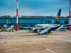Duże włoskie lotnisko zamknięte na miesiąc. Ryanair opóźnia start nowości z Polski, 5 innych tras będzie zawieszonych