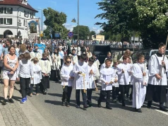 Procesje Bożego Ciała przeszły przez miasta i wioski woj. opolskiego