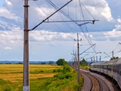 Pociąg "Podhalanin" utknął na trasie. Pasażerowie czekają w niepewności wiele godzin