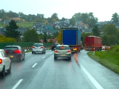 Nowa zakopianka i stary spór o przebieg drogi. Trasa S7 znów dzieli gminy