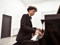 Od stu lat trwała dyskusja o magii fortepianu. Badania pokazują, że wybitnym pianistom należą się przeprosiny
