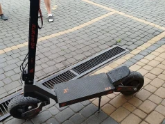 13-latek przewoził koleżankę na hulajnodze elektrycznej. Oboje trafili do szpitala