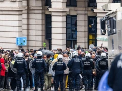 Chaos i zamieszki w Brukseli. Podkładali ogień, centrum odcięły służby