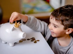 Banki rozdają 300 zł za dziecko. To jednak oferta Banku Pekao zasługuje na szczególną uwagę